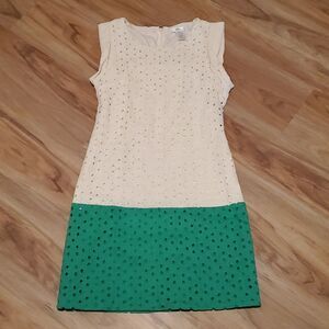 🔹️Esley Green & Cream Colorblock Eyelet Dress Medium